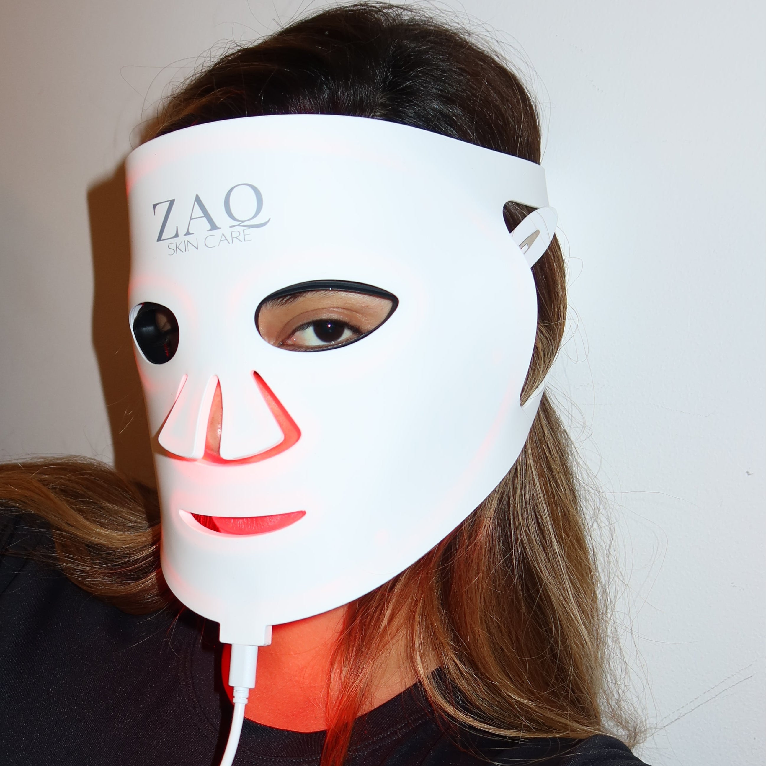 ZAQ Noor 2.0 Pro: 1072nm Deep Infrared, Red & Blue (2026)